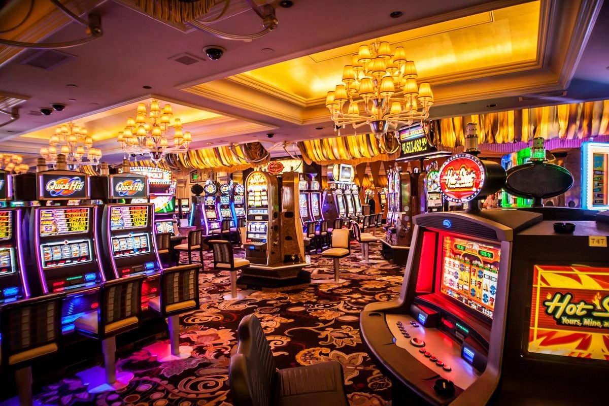 Pengalaman live casino dengan dealer profesional dan streaming berkualitas dari gacor8800